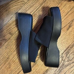 Women’s sandals